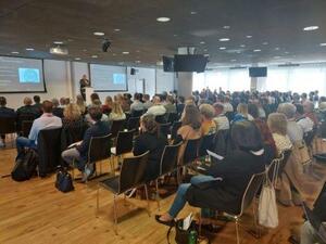 Vortrag: "Online-Services der nächsten Generation" Vortrag: "Online-Services der nächsten Generation"